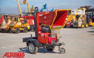 Alquiler de Trituradoras de ramas remolcable 3